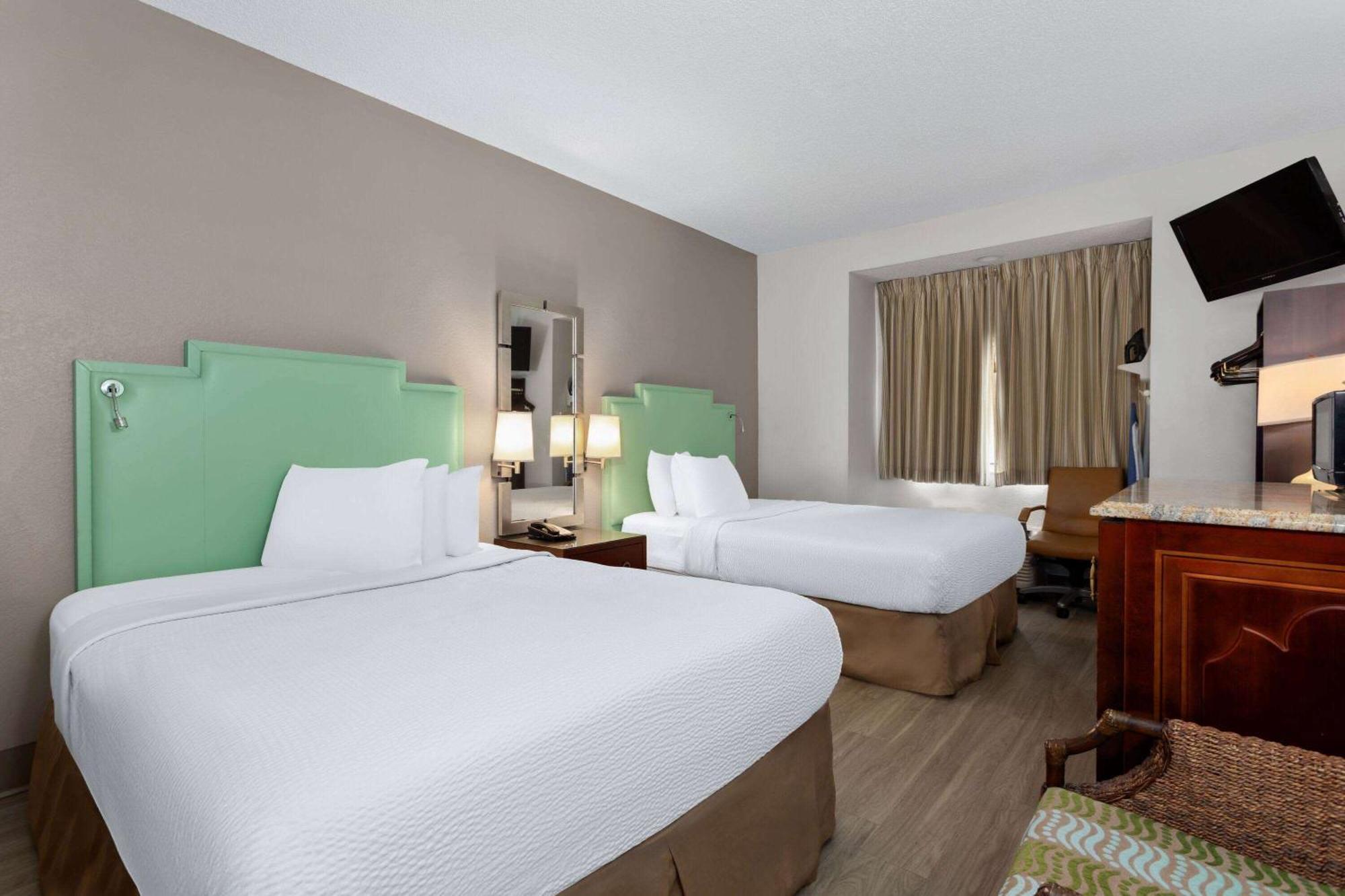 Baymont By Wyndham Orlando-International Dr-Universal Blvd Exterior foto